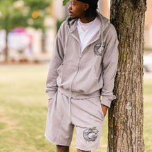 Load image into Gallery viewer, GREY JACKET PHOTO 4
